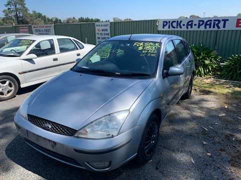 2004 FORD LR FOCUS